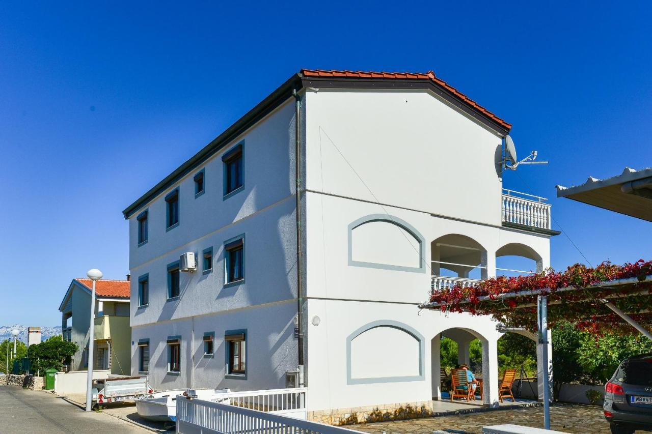 Apartments Gogoljak Vir Buitenkant foto